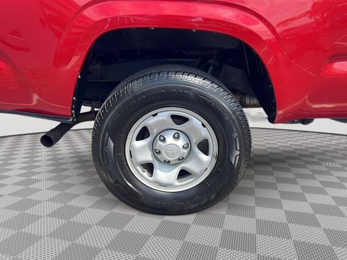Used 2020 Toyota Tacoma SR w/ SR Convenience Package AWD/4WD image 11