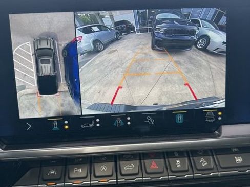 Used 2022 Chevrolet Silverado 1500 LTZ w/ LTZ Premium Package image 8