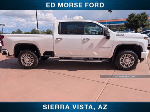 Used 2022 Chevrolet Silverado 2500 High Country w/ Technology Package AWD/4WD image 6