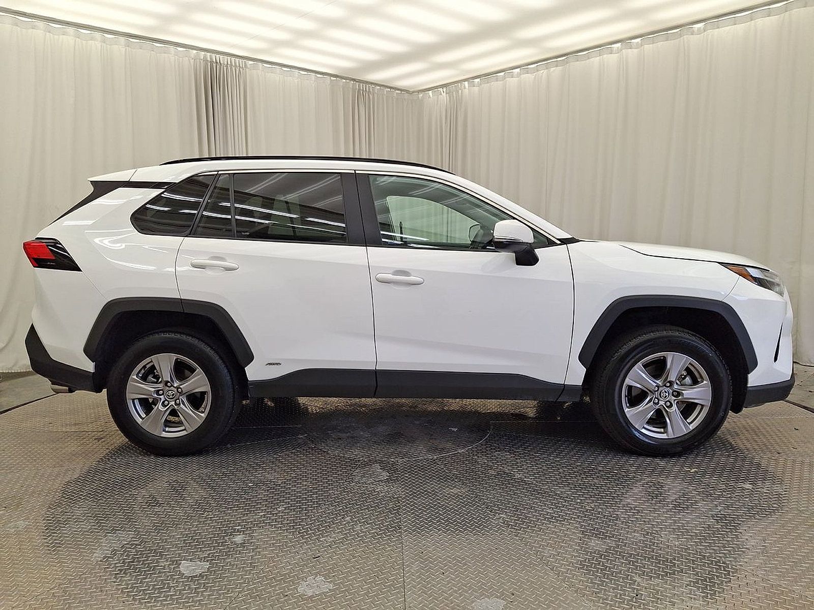 Certified 2025 Toyota RAV4 XLE AWD/4WD image 29