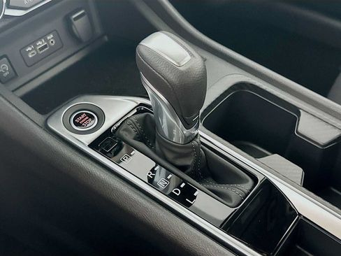 Used 2025 Nissan Sentra SV FWD image 14