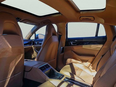 Used 2020 Porsche Panamera 4S w/ Premium Package Plus image 20