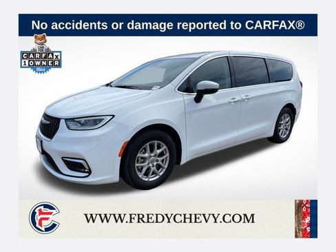 Used 2023 Chrysler Pacifica Touring-L FWD image 1