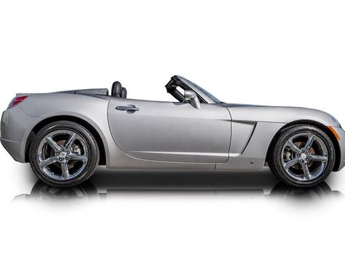 Used 2008 Saturn Sky Red Line RWD image 2