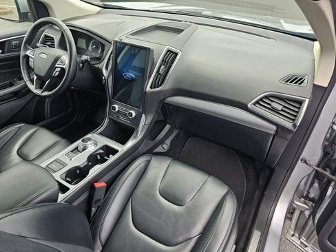 Used 2022 Ford Edge Titanium AWD/4WD image 12
