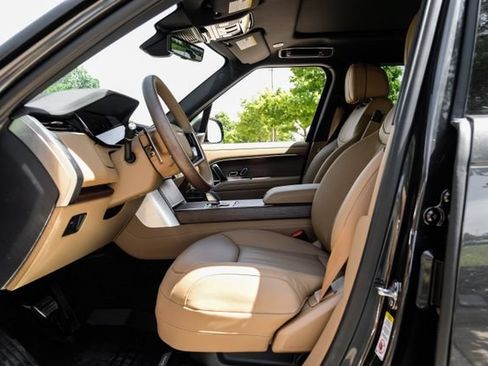 New 2026 Land Rover Range Rover Long Wheelbase SE AWD/4WD image 4
