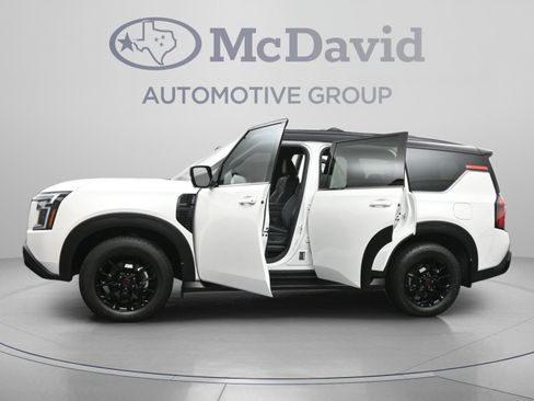 Used 2025 Nissan Armada PRO-4X AWD/4WD image 45