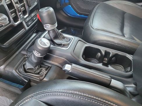 Used 2022 Jeep Wrangler Unlimited Sahara 4xe w/ Cold Weather Group image 17