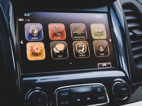 Used 2018 Chevrolet Impala LT w/ LT Convenience Package image 16