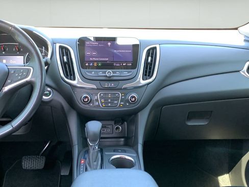 Used 2022 Chevrolet Equinox LT AWD/4WD image 18