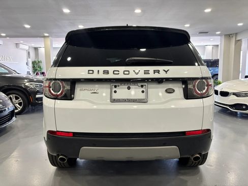 Used 2019 Land Rover Discovery Sport HSE AWD/4WD image 6