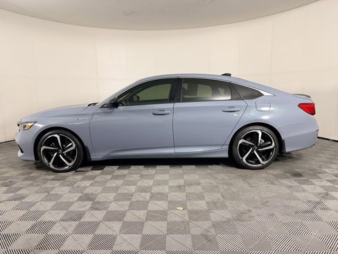 Used 2022 Honda Accord Sport image 2