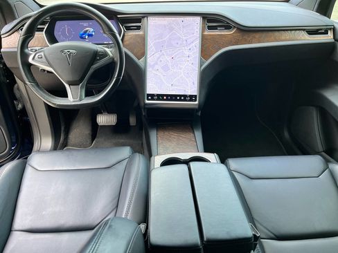 Used 2018 Tesla Model X 75D image 18
