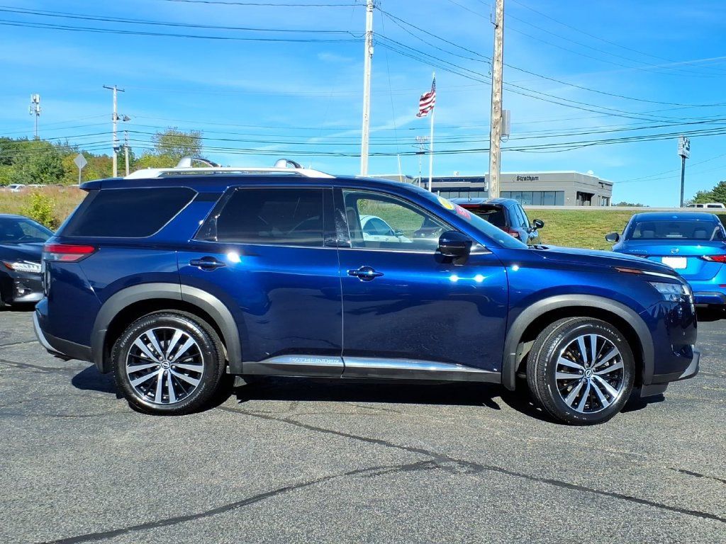 Certified 2023 Nissan Pathfinder Platinum AWD/4WD image 2