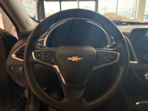 Used 2025 Chevrolet Malibu LT image 17