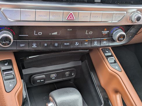 Used 2024 Kia Telluride SX Prestige X-Line AWD/4WD image 19