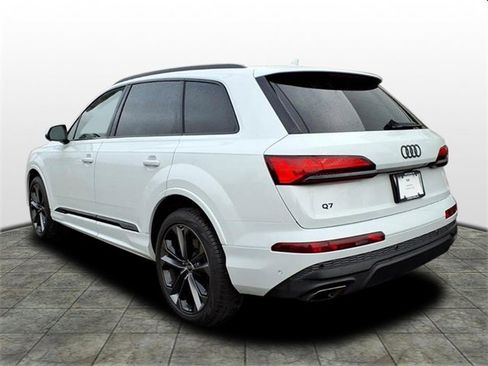 Used 2025 Audi Q7 3.0T Premium Plus image 4