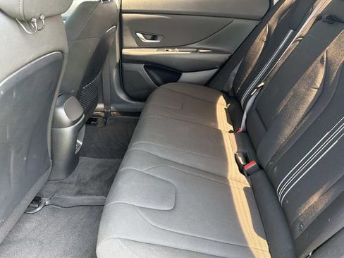 Used 2024 Hyundai Elantra SEL w/ Convenience Package FWD image 23