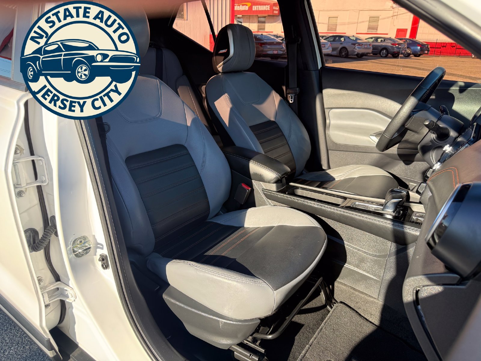 Used 2021 Nissan Kicks SR w/ SR Premium Package FWD image 4