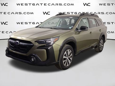 Used 2025 Subaru Outback Premium AWD/4WD image 1