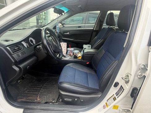 Used 2016 Toyota Camry SE FWD image 7