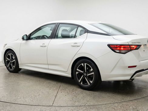 Used 2025 Nissan Sentra SV image 6