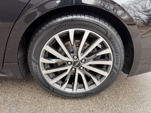 Used 2020 Lincoln Continental Standard w/ Premium Package image 50