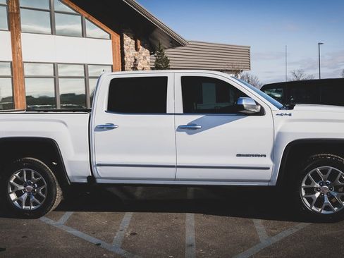 Used 2017 GMC Sierra 1500 SLT w/ SLT Premium Package image 28