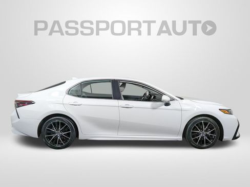 Certified 2023 Toyota Camry SE image 9