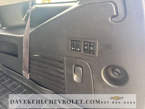 Used 2017 GMC Yukon SLT image 34