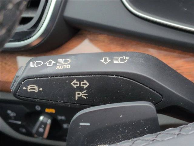 Used 2022 Audi Q5 2.0T Premium w/ Convenience Package AWD/4WD image 16