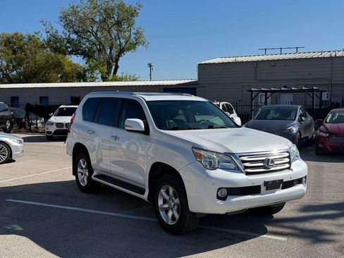 Used 2011 Lexus GX 460 image 4