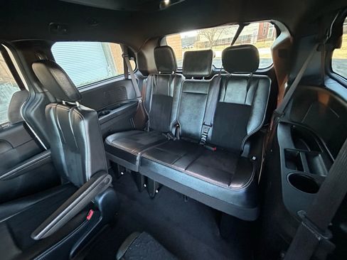 Used 2018 Dodge Grand Caravan SXT w/ Driver Convenience Group image 11