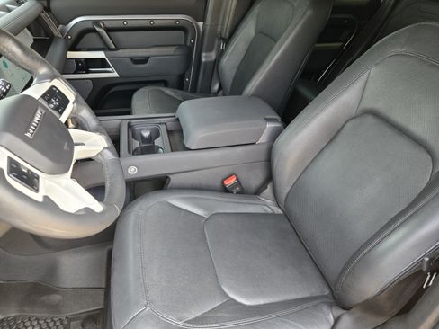 Used 2023 Land Rover Defender 110 S AWD/4WD image 9