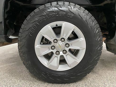 Used 2020 Chevrolet Silverado 1500 LT image 25