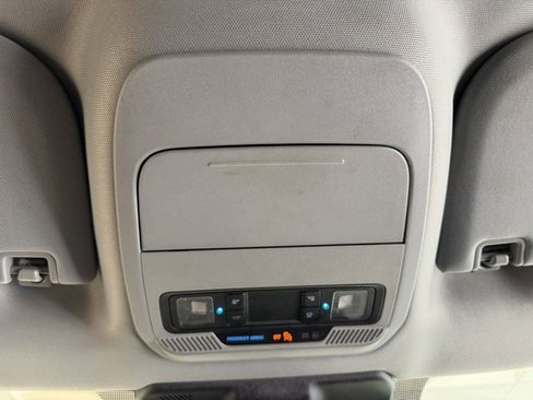 Used 2021 Ford F150 XLT image 24