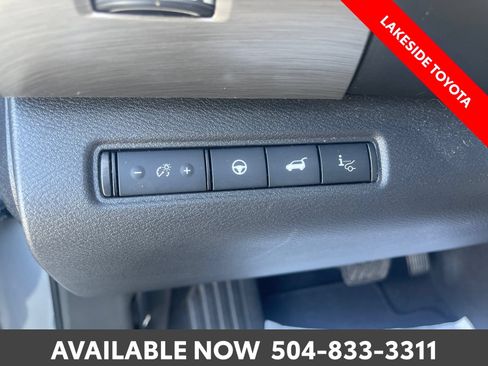 Used 2023 Nissan Pathfinder Platinum w/ Cargo Package AWD/4WD image 27