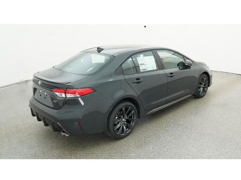 Used 2026 Toyota Corolla SE FWD image 11