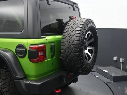 Used 2018 Jeep Wrangler Unlimited Rubicon AWD/4WD image 15