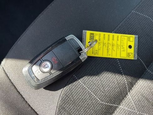 Used 2021 Ford EcoSport SE FWD image 26