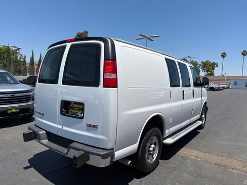 Used 2024 GMC Savana 2500 w/ Driver Convenience Package RWD image 8