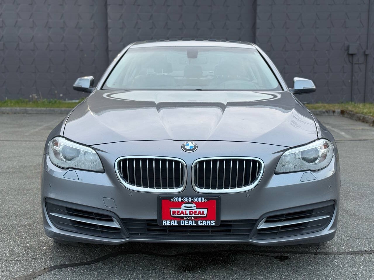 Used 2014 BMW 528i xDrive Sedan AWD/4WD image 2