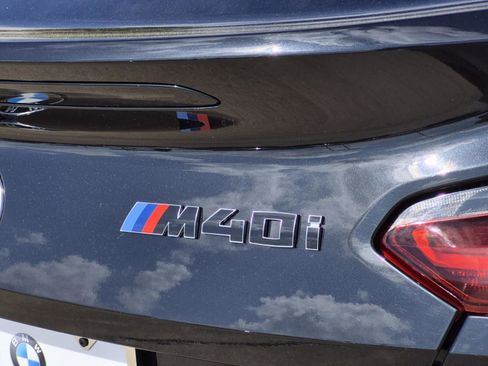 Certified 2025 BMW Z4 M40i w/ Edition RWD image 9