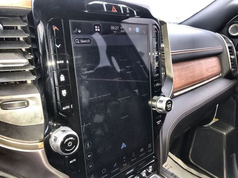 Used 2024 RAM 2500 Limited w/ Towing Technology Group AWD/4WD image 18