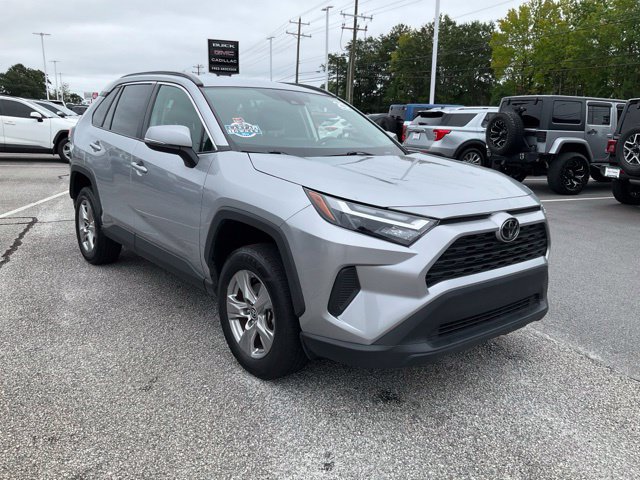 Used 2025 Toyota RAV4 XLE FWD image 3