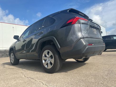 Used 2023 Toyota RAV4 LE FWD image 4