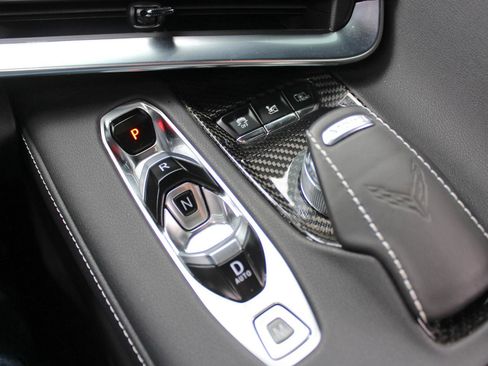 Used 2022 Chevrolet Corvette Stingray Preferred Cpe w/ Z51 Performance Package RWD image 38
