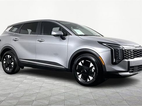 Certified 2026 Kia Sportage LX image 3