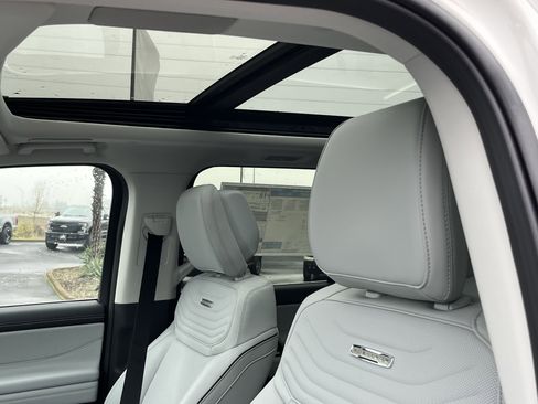 New 2026 Ford Expedition Max Platinum w/ Platinum Ultimate Package image 17