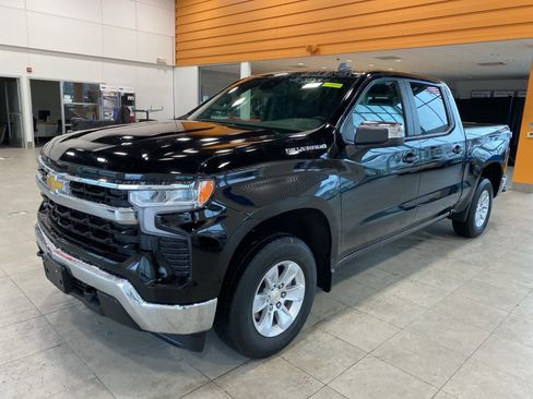 Used 2025 Chevrolet Silverado 1500 LT image 1